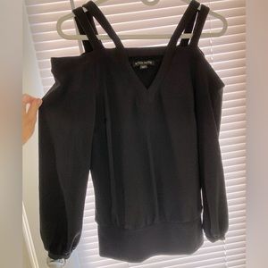 Traveling soon? Boston Proper “Beyond Travel” straps/off shoulder. Never worn.